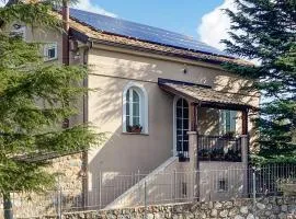 4 Bedroom Gorgeous Home In Satriano