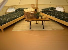 Glamping Di Palma，位于Sicignano degli Alburni的豪华帐篷