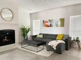 Perfect For Families House with Cozy Fireplace