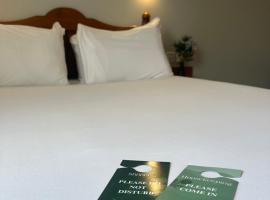 go2 Glasgow Cumbernauld Hotel - Free Parking and Pet Friendly，位于坎伯诺尔德的酒店