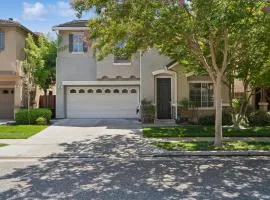 Sunny Serenity- Pet Friendly 5BR Home In San Jose