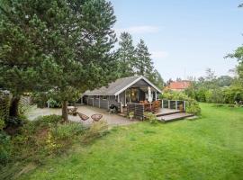 Stunning Home In Gilleleje With Wifi，位于吉利勒杰的酒店