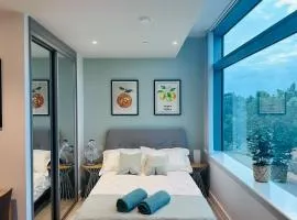 Stylish studio apartment, One Thames Valley