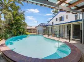 Pet Friendly Mooloolaba- Pool