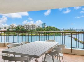 Seascape Apartments Unit 802，位于堤维德岬的酒店