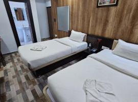Three Inn Hotel Restaurant and Bar，位于Pānigata的酒店