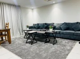 AL HUWAILAT 3 BED ROOM DELUX APPARTMENT b