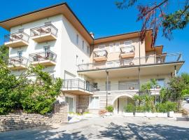 Residenza Panorama，位于科斯特曼诺的酒店