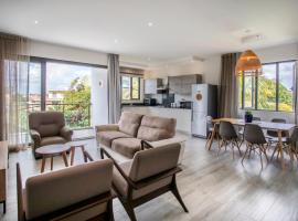 Mayfair Condo in Pereybere