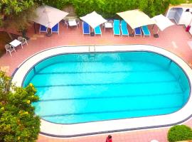 Appart-Hotel EZZAHIA by HMS，位于马拉喀什的酒店