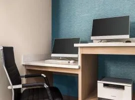 圣安东尼奥北橡树石拉昆塔套房酒店