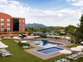Dolce by Wyndham Barcelona Resort 4 Sup，位于圣埃斯特万-德萨斯罗维拉斯的酒店
