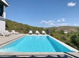 Chalet a estrenar, espectaculares vistas a la montaña