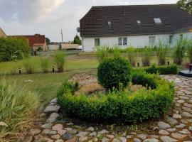 Pribbenower Ferienhaus，位于Pribbenow的酒店