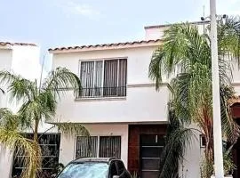 La casa de Barbie Hermosa casa con alberca