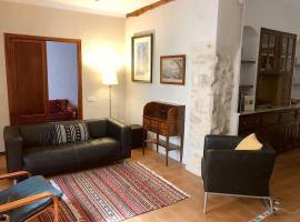 Casa Teto, ideal famílies i grups，位于Bot的酒店