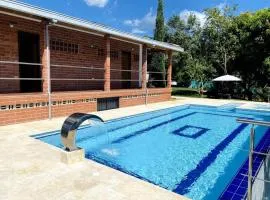 Finca con Piscina y Jacuzzi Privado