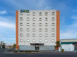 City Express Junior by Marriott Aguascalientes Centro，位于阿瓜斯卡连特斯阿瓜斯卡连特斯国际机场 - AGU附近的酒店