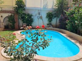 Apartment dans villa avec Piscine，位于阿尔及尔的酒店