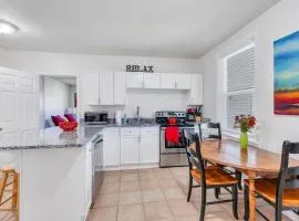 Heritage House-skiing Close,walk To Main St,roomy