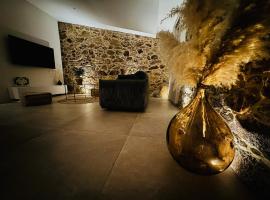 Charmante maison en pierre vue mer et piscine privée，位于Cuttoli-Corticchiato的酒店