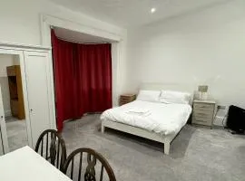 Shirley Guest House