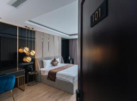 Luxhome Mekong Hotel，位于芹苴的酒店