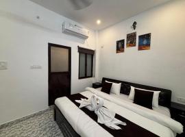 Hotel The Mango Tree - Free Pick Up & Free Drop，位于勒克瑙的酒店