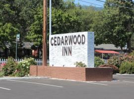 Cedarwood Inn of Ashland，位于阿什兰的酒店