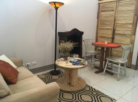 Bello espacio en zona rodeada de naturaleza Apt 2，位于Curridabat的酒店