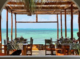 HA Beach Hotel Zanzibar，位于江比阿的酒店