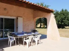 Villa Colombe, vaste jardin, 30 min des plages