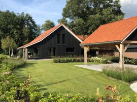 Smithoes，位于Groot-Agelo的酒店