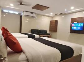 Hotel Grand Inn, Warangal，位于瓦朗加尔的酒店