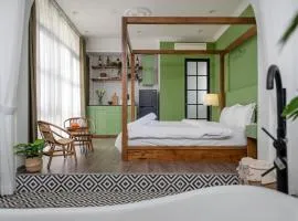 Hanoi Opera Homestay - 2 mins to Hoan Kiem Lake, Cozy, Delicate, 4 BRs, 24-36 m2