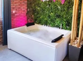 Private Baltic Spa & Art Suite