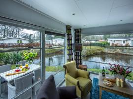 Ferienhaus 4 Personen bei Giethoorn, Chalet in Holland，位于德布尔特的酒店