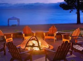 Beachfront Ski Cabin in Incline Village, Lake Tahoe