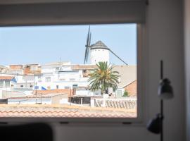Ático céntrico con vistas a Los Molinos，位于坎波德克里普塔纳的酒店