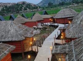 Golden Chariot Resort，位于New Hampi的酒店