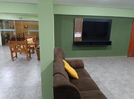 Hotel Cerrado Palace，位于Ribas do Rio Pardo的酒店
