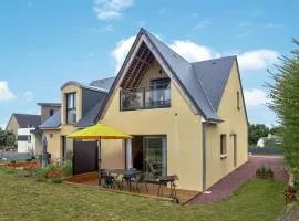 2 Bedroom Cozy Home In Gouville-Sur-Mer