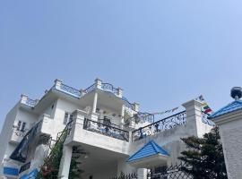 Wild Sapiens Station，位于贾姆穆的酒店