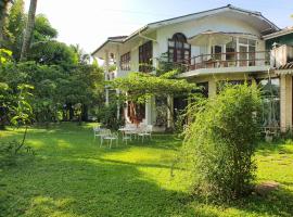 Greenheart Villa - Fresh Air, Country side Feeling，位于马哈拉贾马的酒店