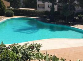 La Bandolaise, studio 25m2，位于邦多勒的酒店