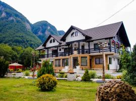 Ge-Lux，位于Inceşti的酒店