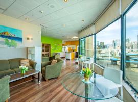 Grand Park Hotel & Suites Downtown Vancouver, Ascend Hotel Collection，位于温哥华的酒店