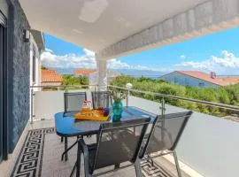 Cozy Apartment In Vir With Wifi