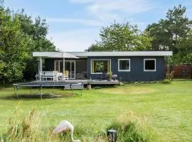 Lovely Home In Vejby With Kitchen