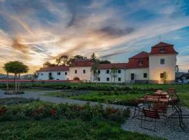 Ugron Castle Fiatfalva